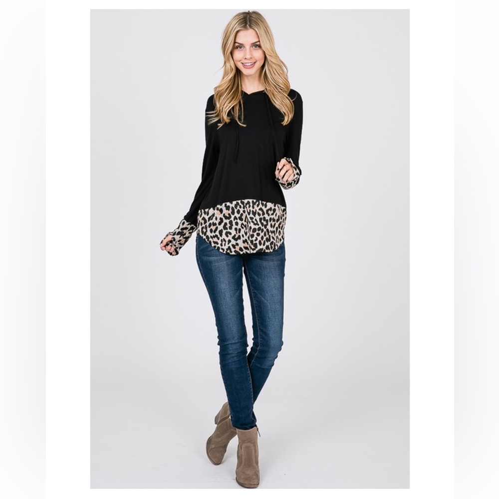 •PINK LILY•NWOT BLACK & LEOPARD COLORBLOCK HOODIE SWEATER PULLOVER SIZE SMALL
